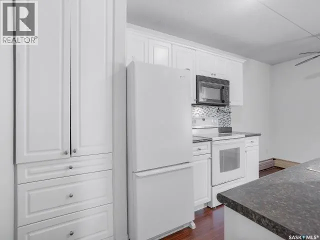 11 20 Assiniboine STREET