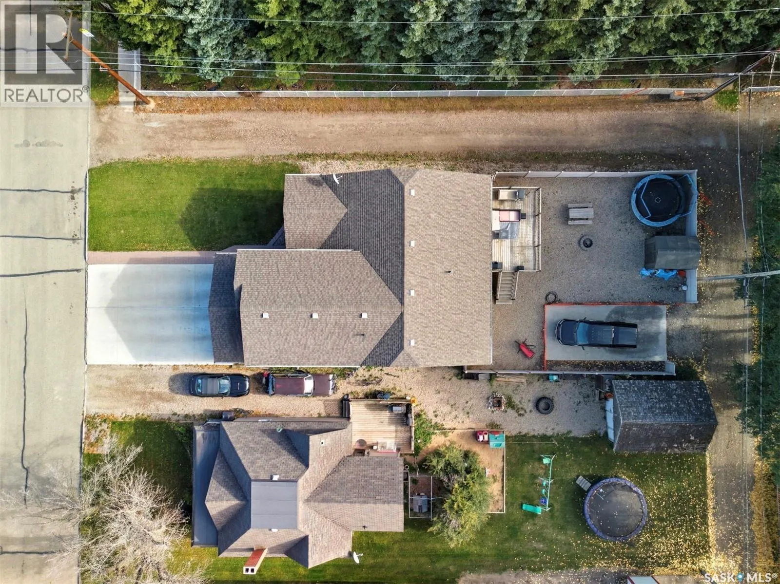 101 6th AVENUE W