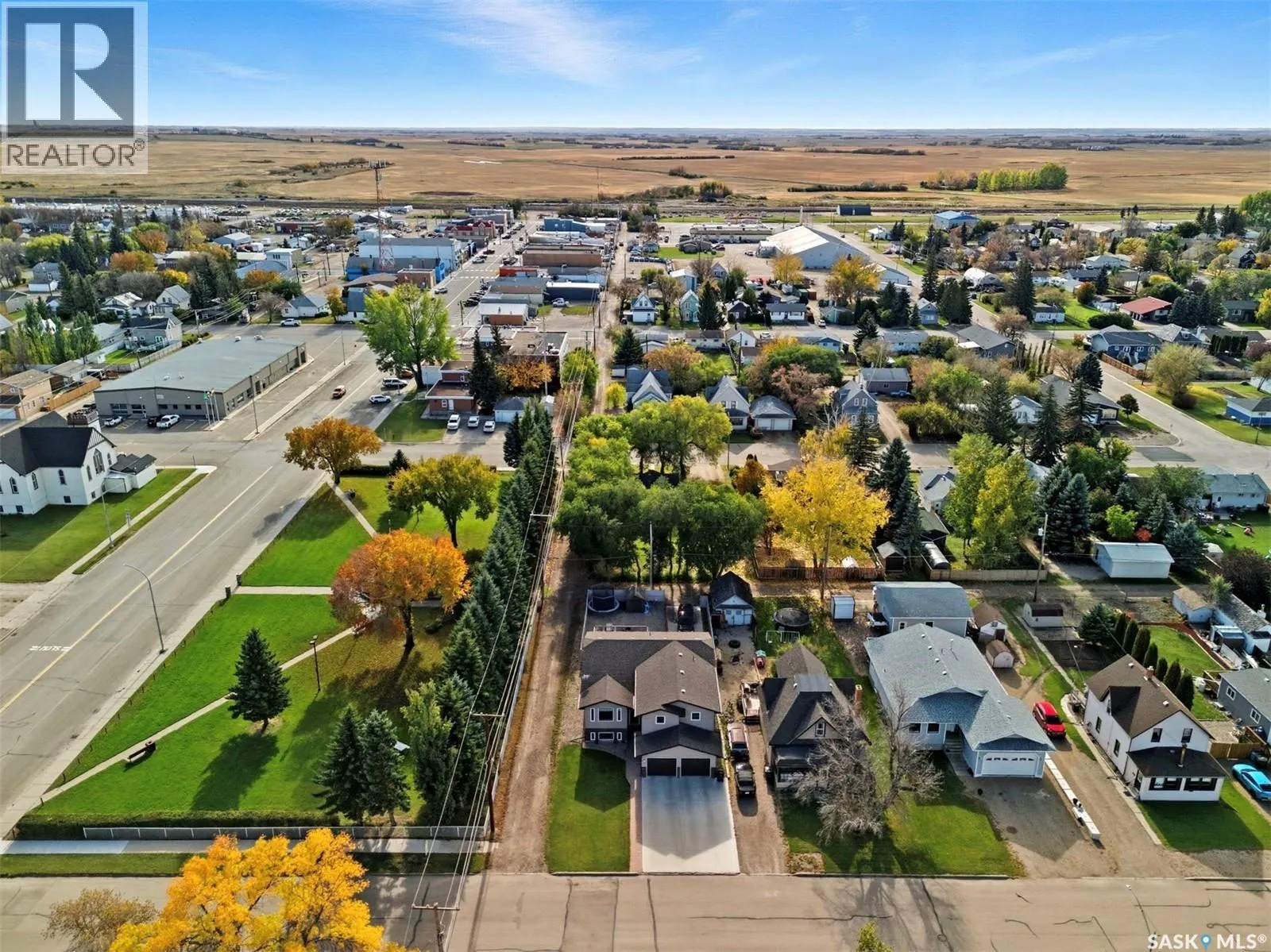101 6th AVENUE W