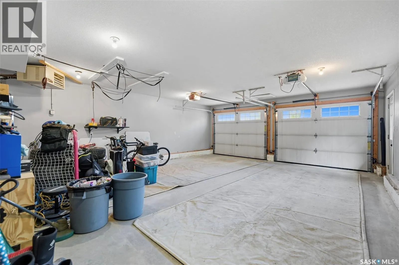 101 6th AVENUE W