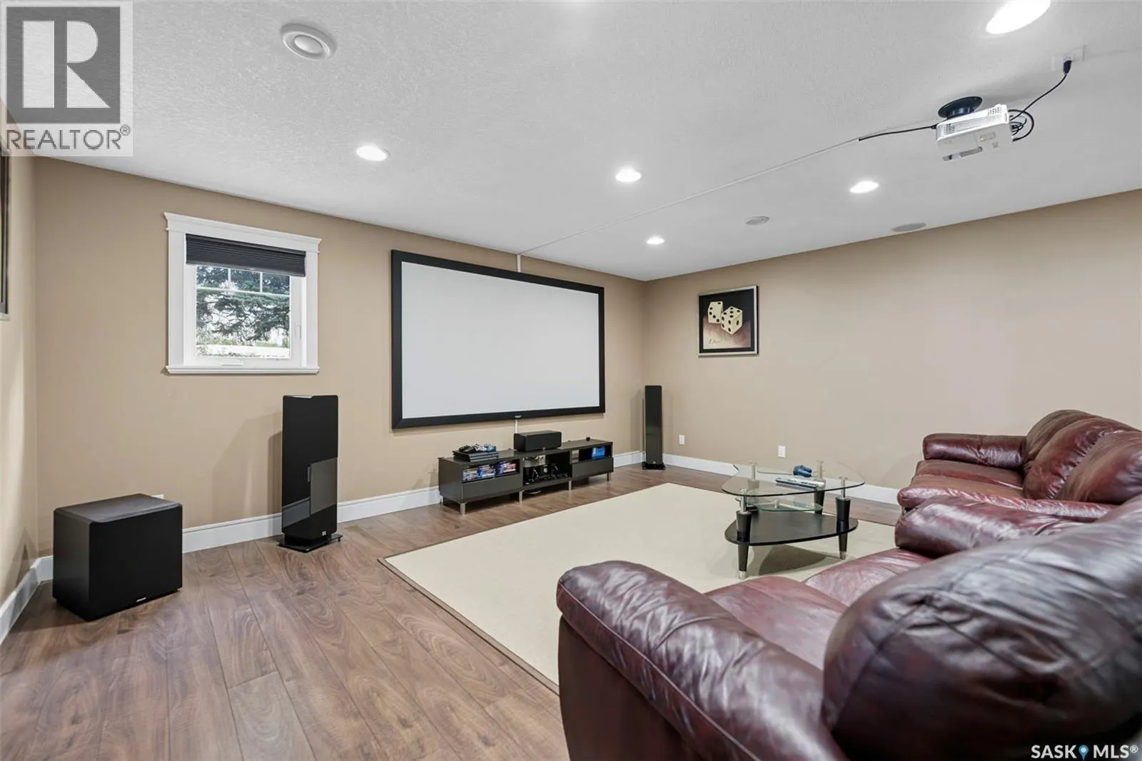 101 6th AVENUE W
