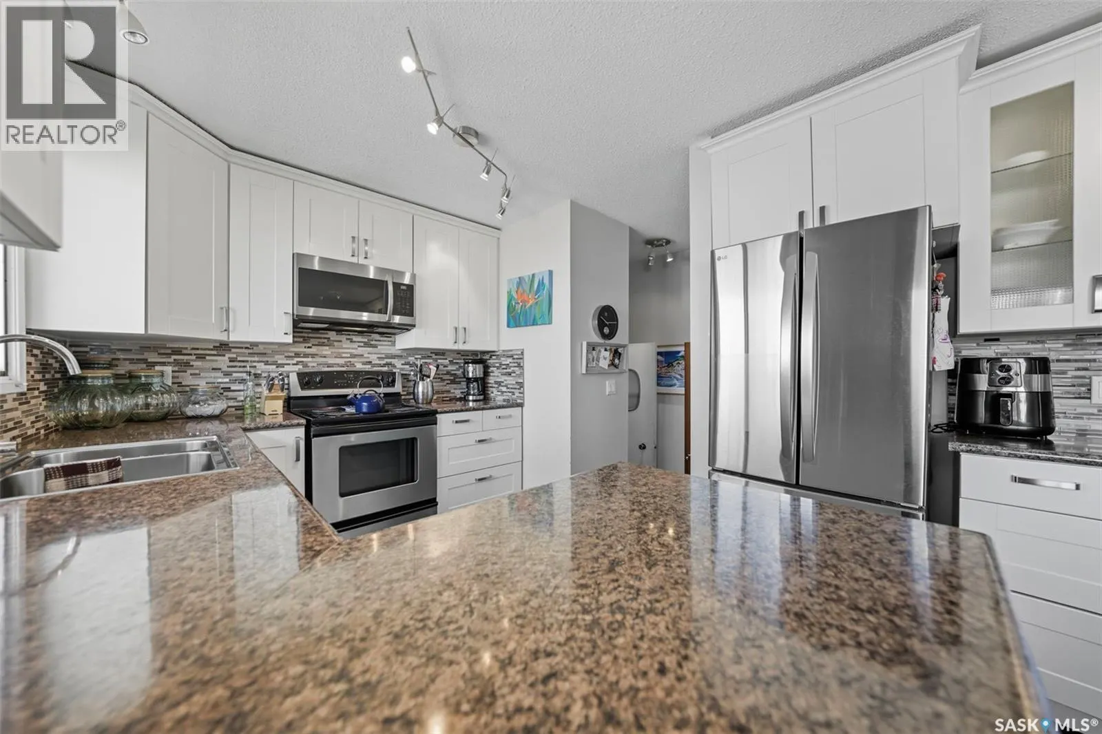 30 Calvert CRESCENT