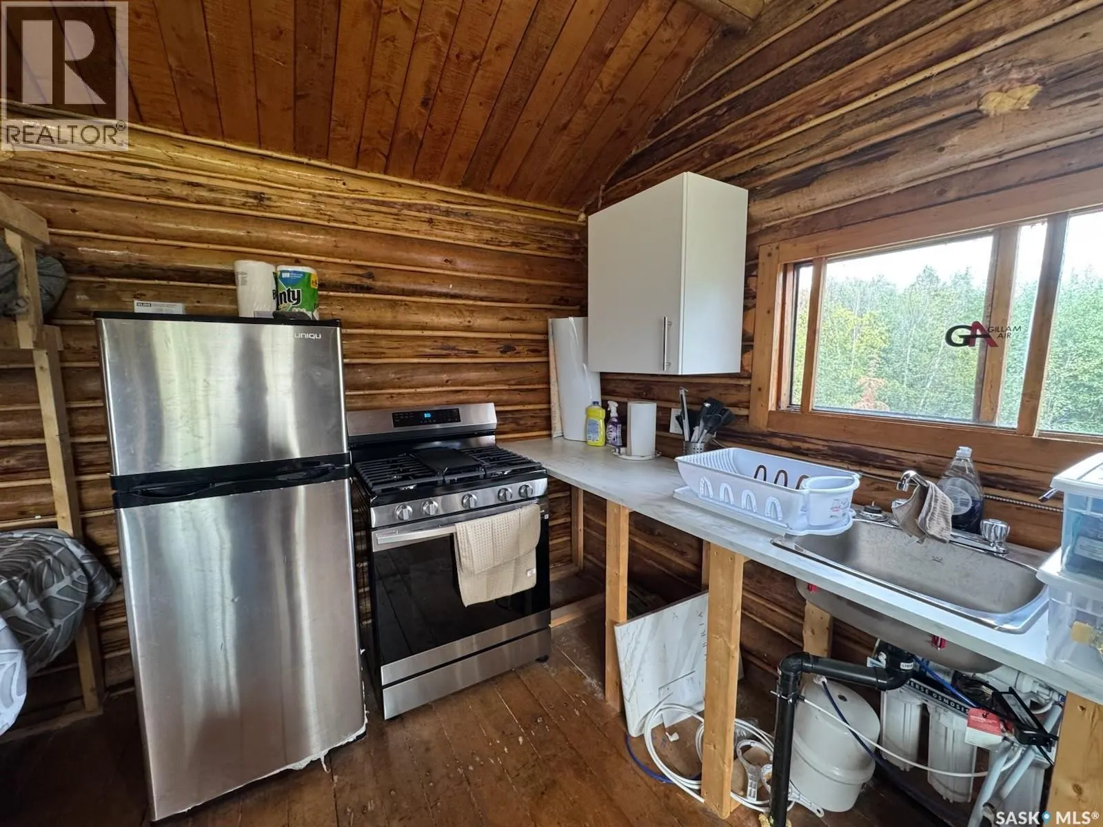 Cabin on Island Near Mooney Beach
