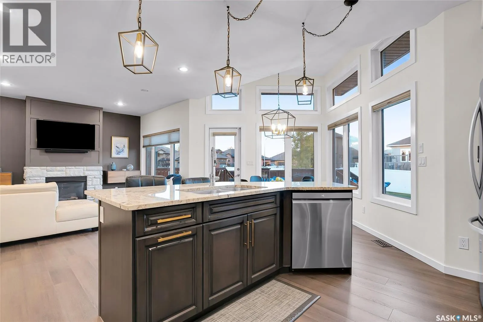 119 Kinsmen CRESCENT