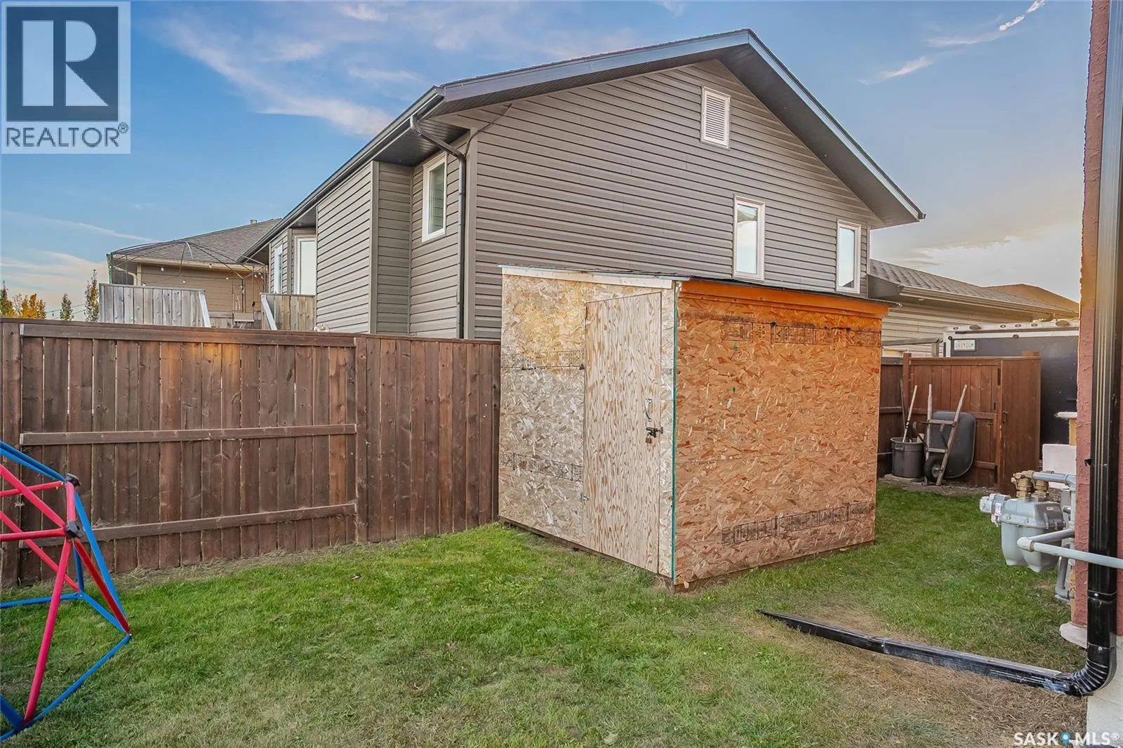 119 Kinsmen CRESCENT