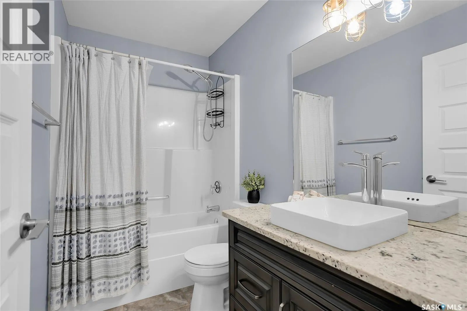 119 Kinsmen CRESCENT