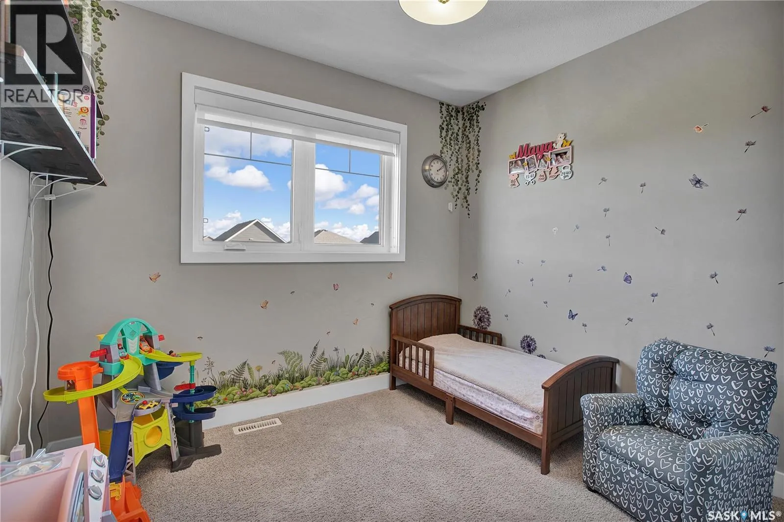 422 Redwood CRESCENT