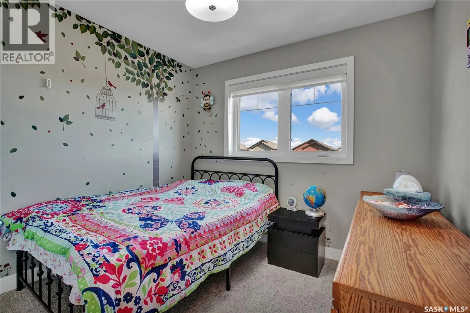 422 Redwood CRESCENT