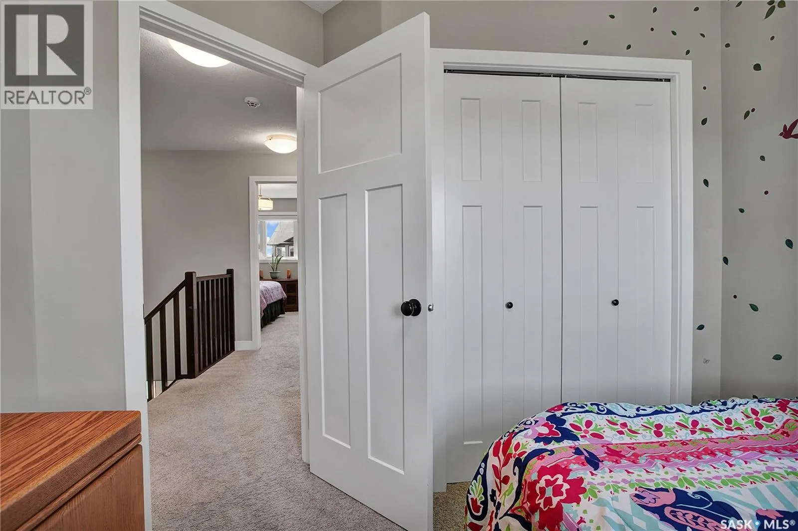 422 Redwood CRESCENT