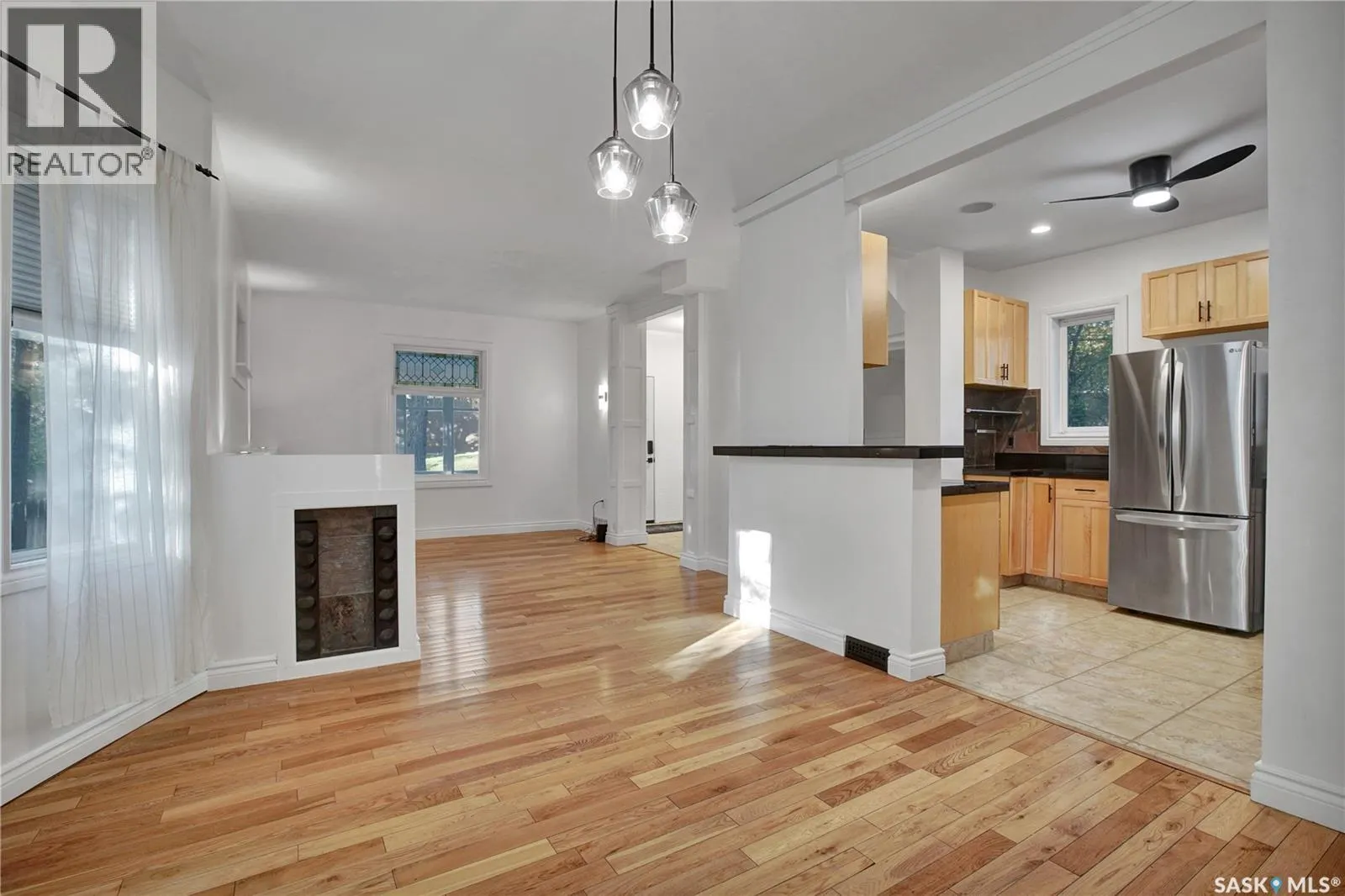 416 G AVENUE N