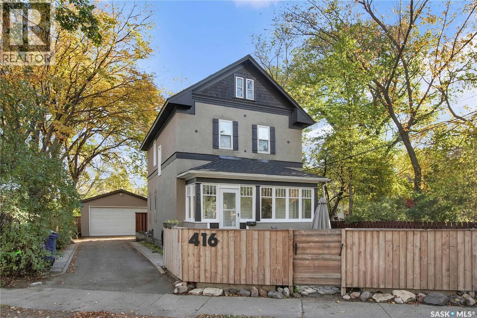 416 G AVENUE N
