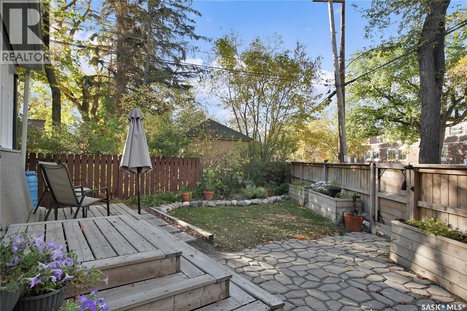 416 G AVENUE N