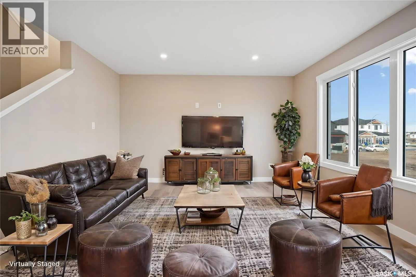 2929 Welby WAY