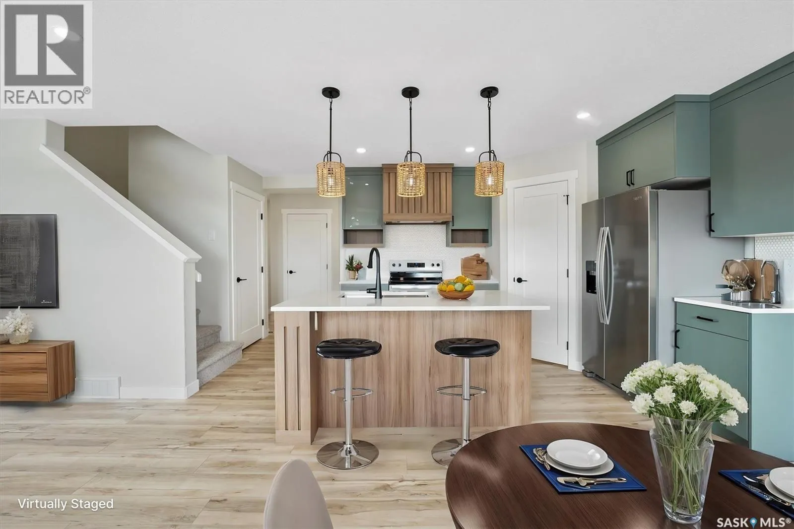 4756 Ferndale CRESCENT