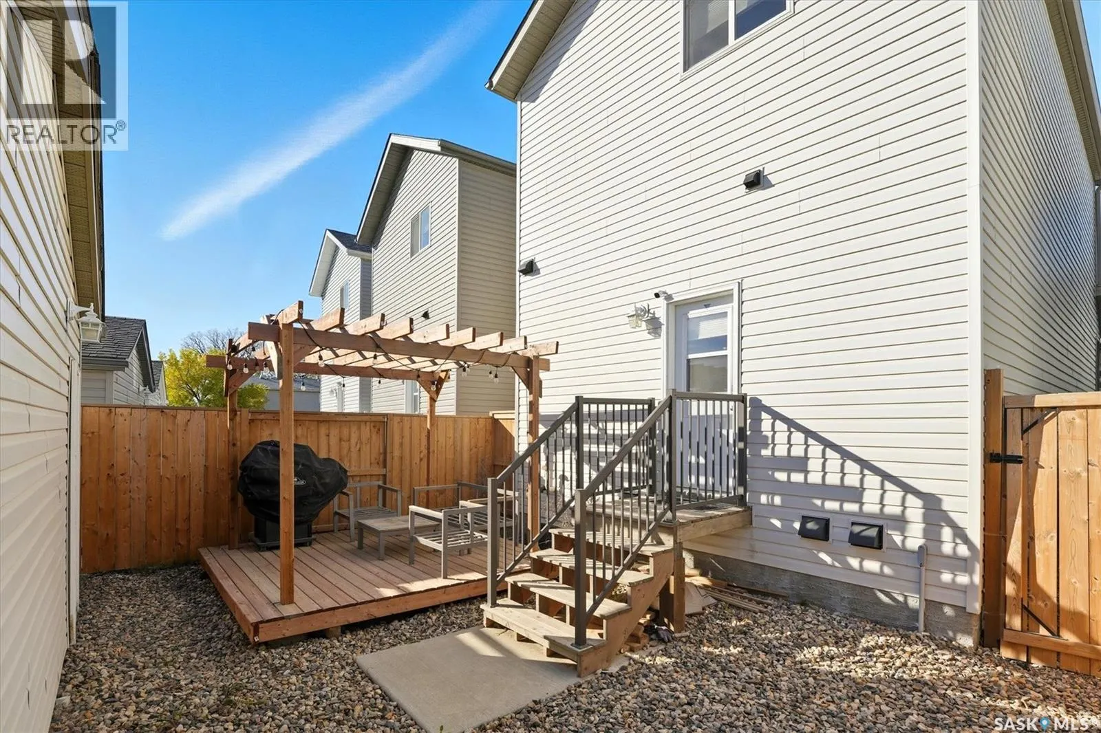 377 1615 Richardson ROAD