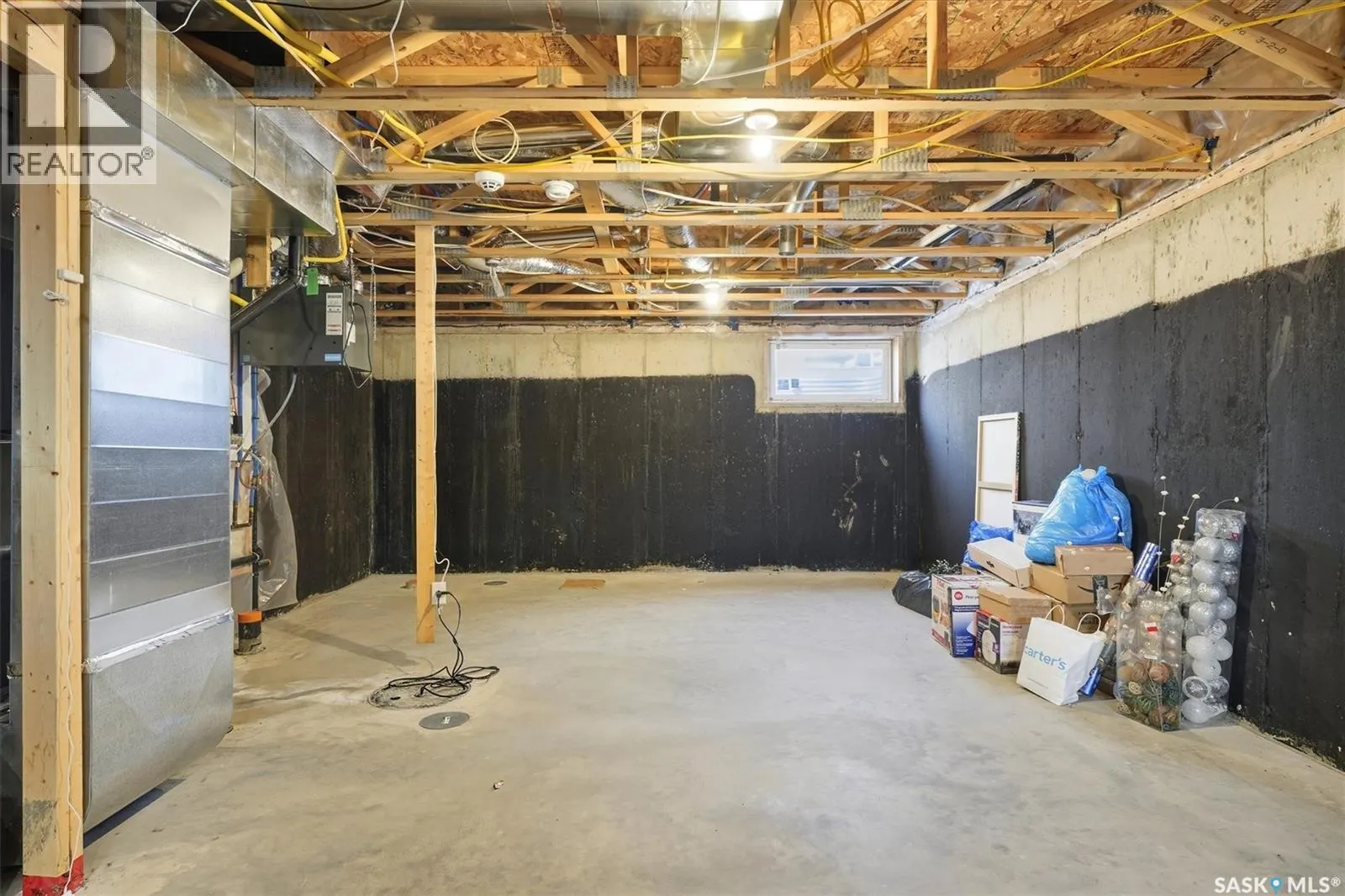 377 1615 Richardson ROAD