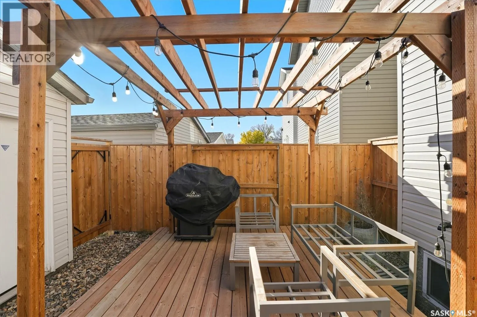 377 1615 Richardson ROAD