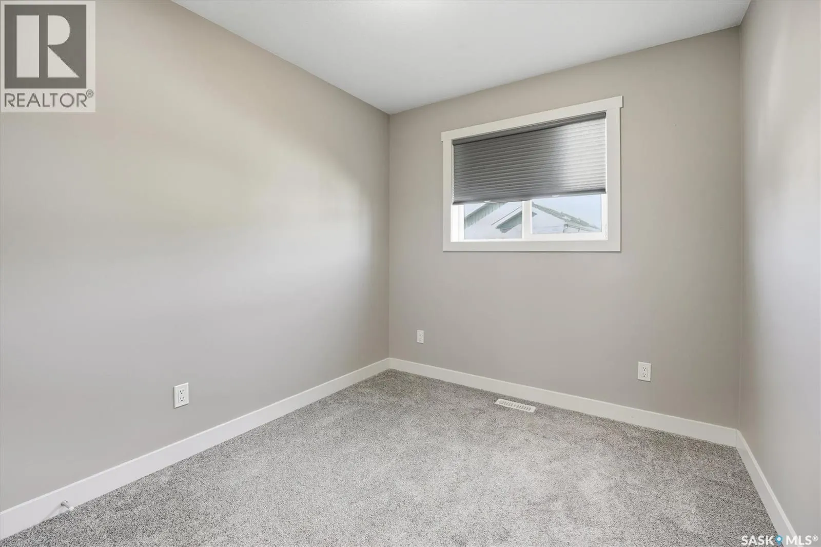 377 1615 Richardson ROAD