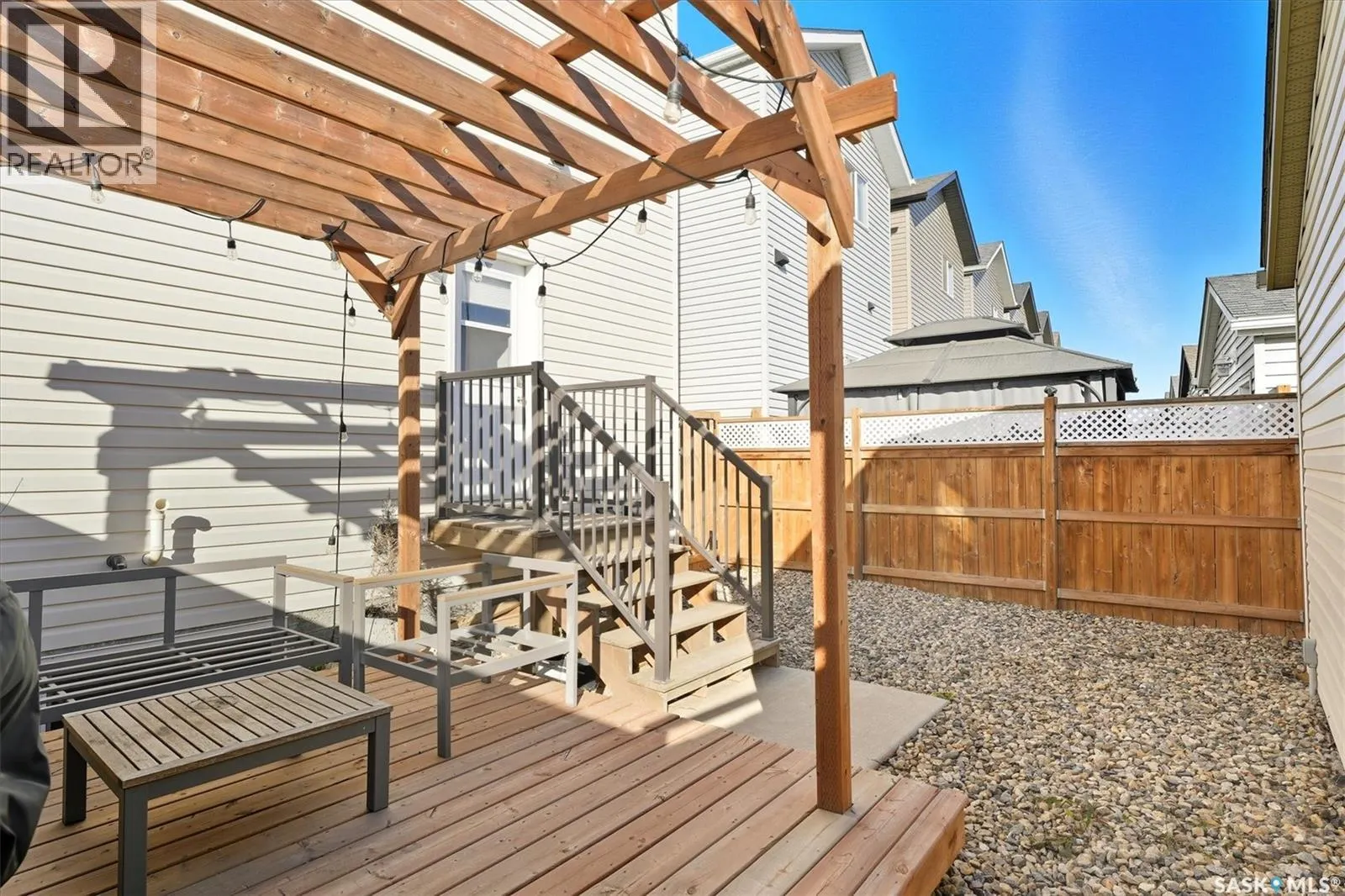 377 1615 Richardson ROAD