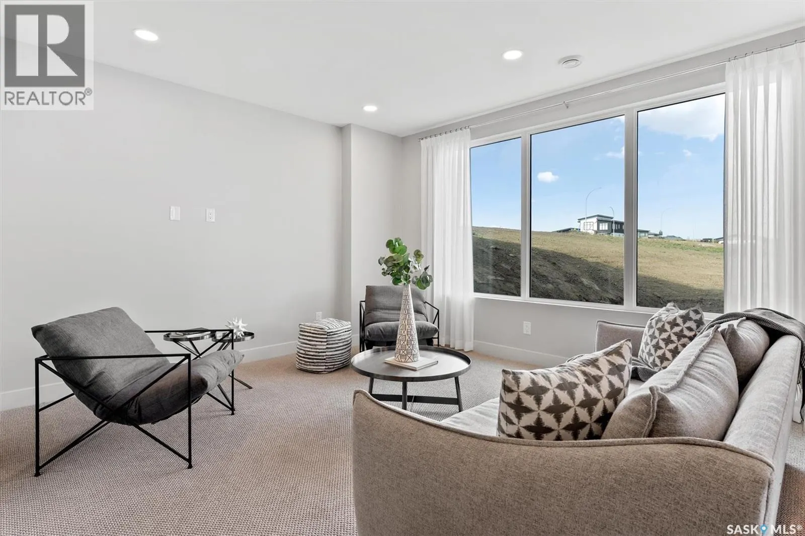 641 Greenbryre COVE