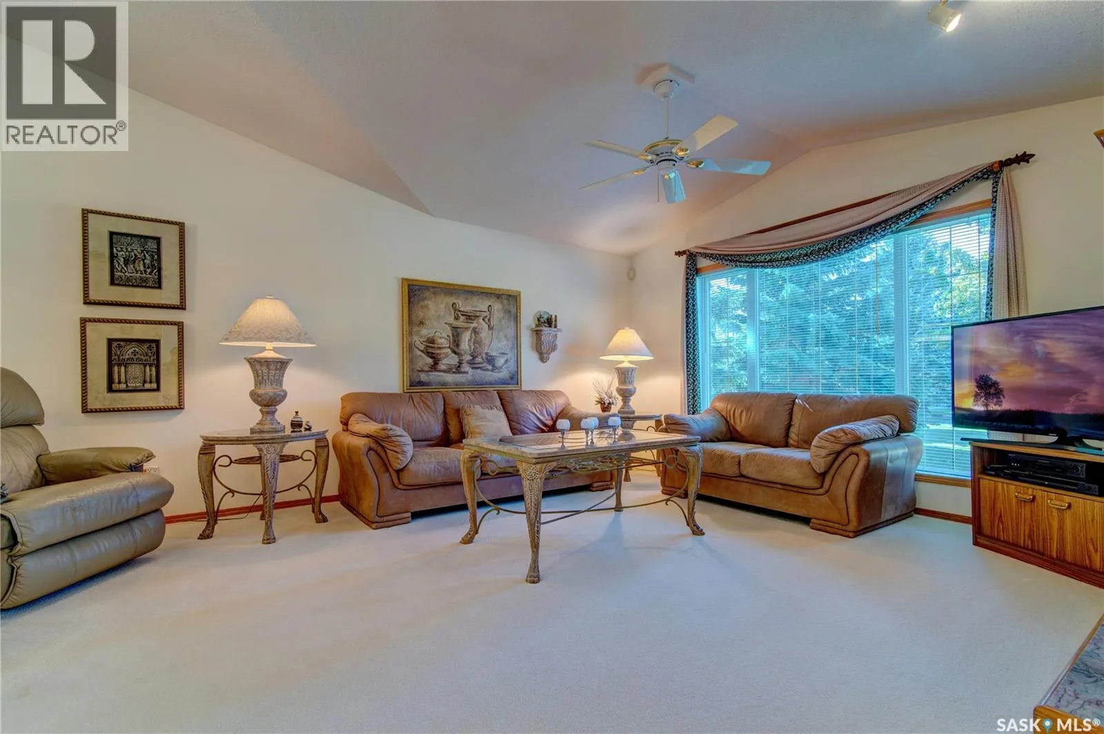 3235 RENFREW CRESCENT E
