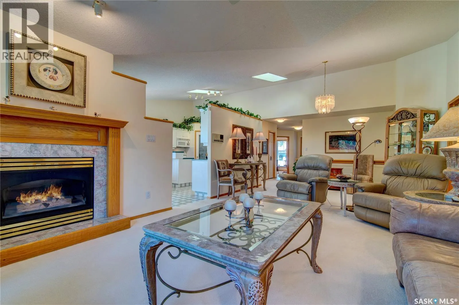 3235 RENFREW CRESCENT E