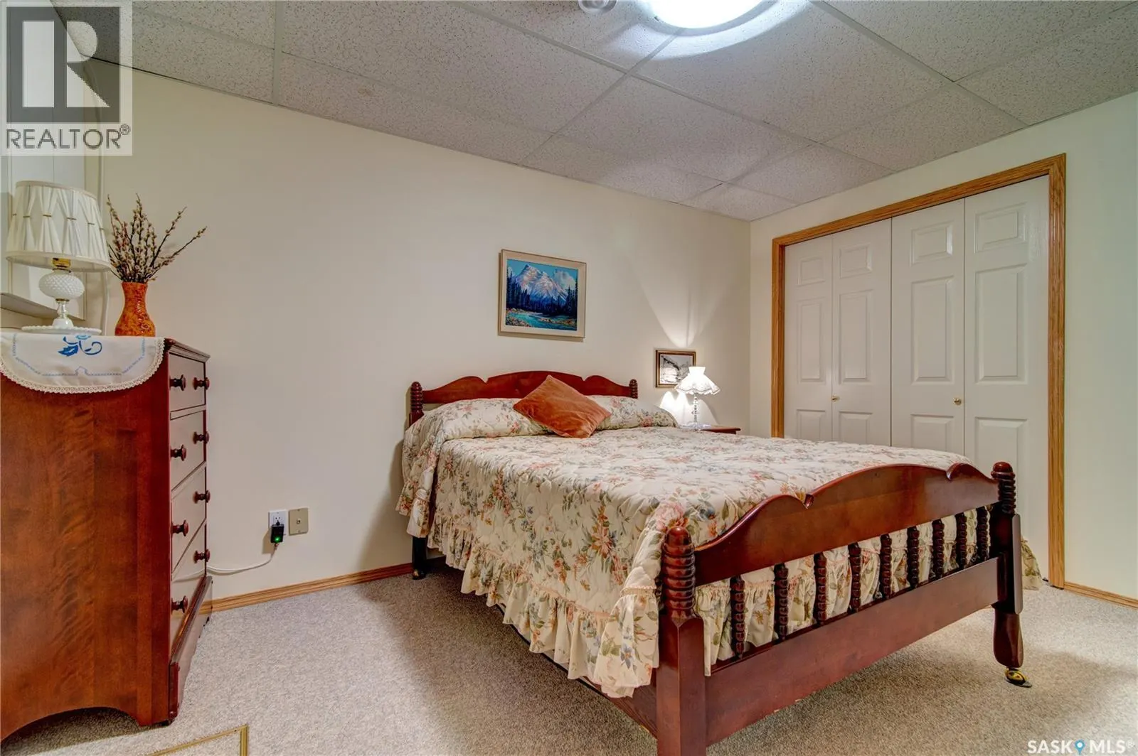 3235 RENFREW CRESCENT E