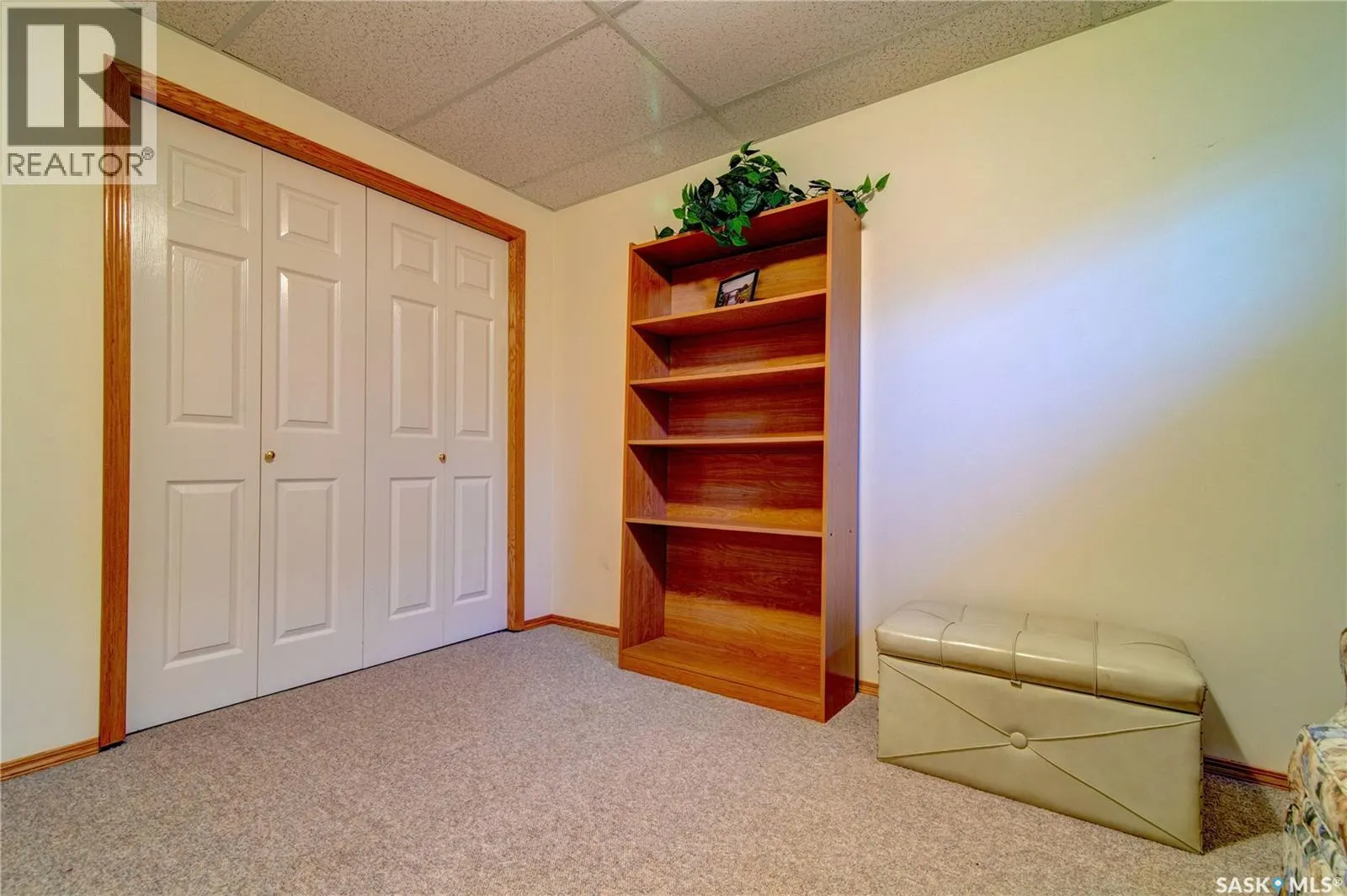 3235 RENFREW CRESCENT E