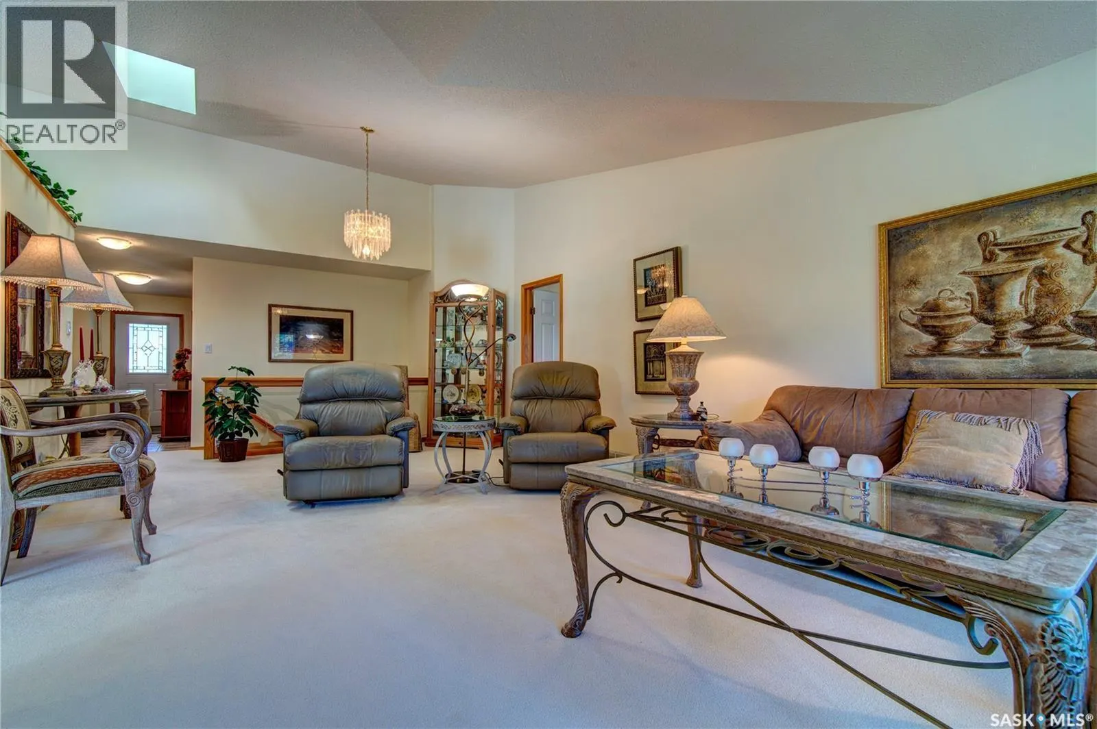 3235 RENFREW CRESCENT E
