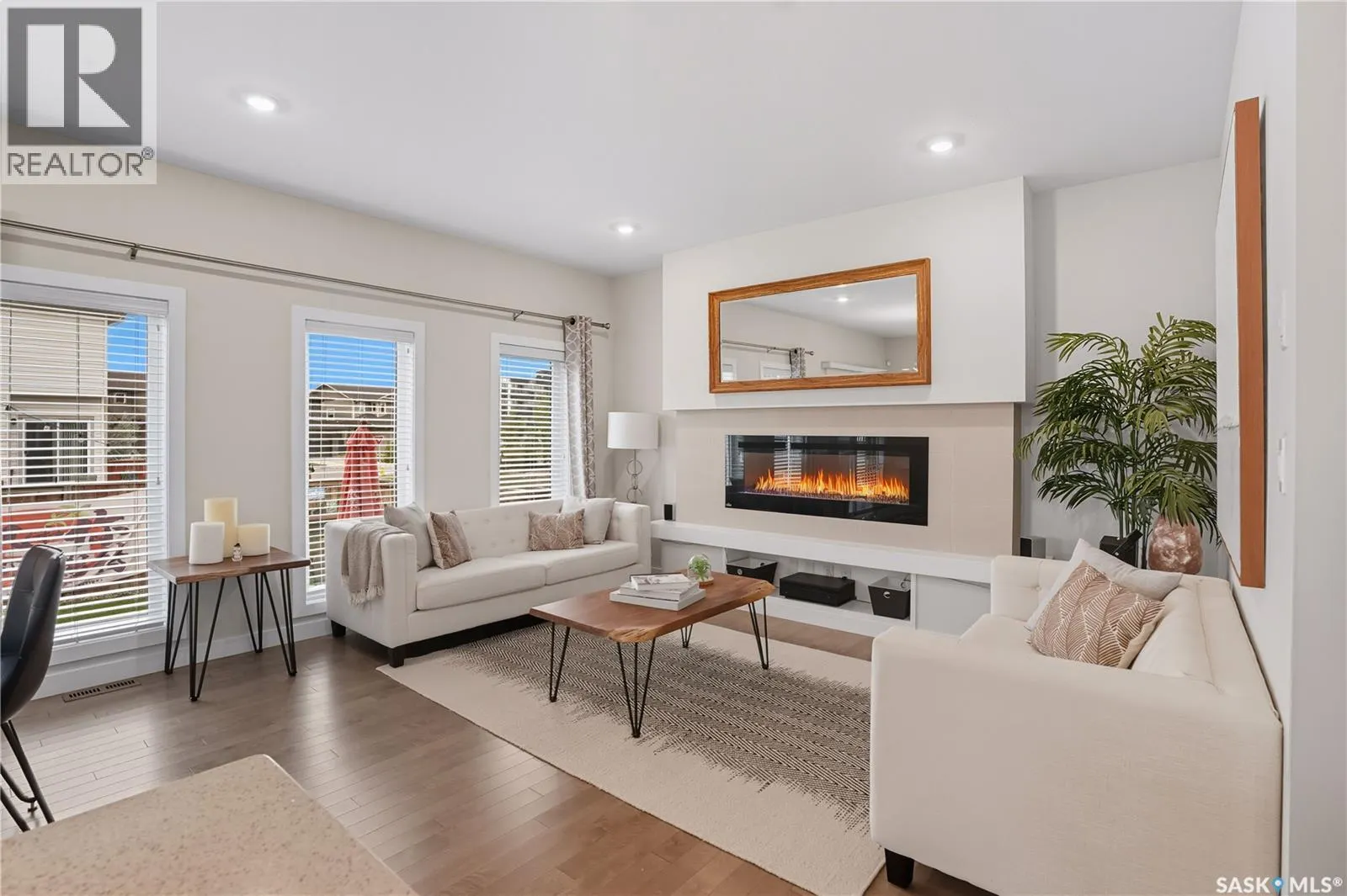 303 Dagnone CRESCENT