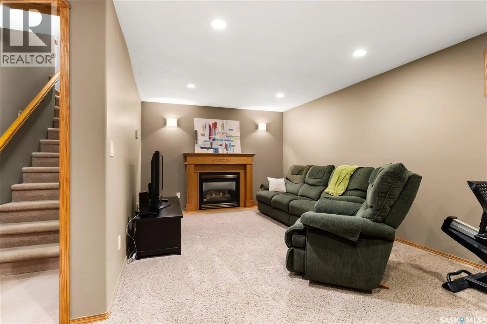 3023 Wimbledon DRIVE