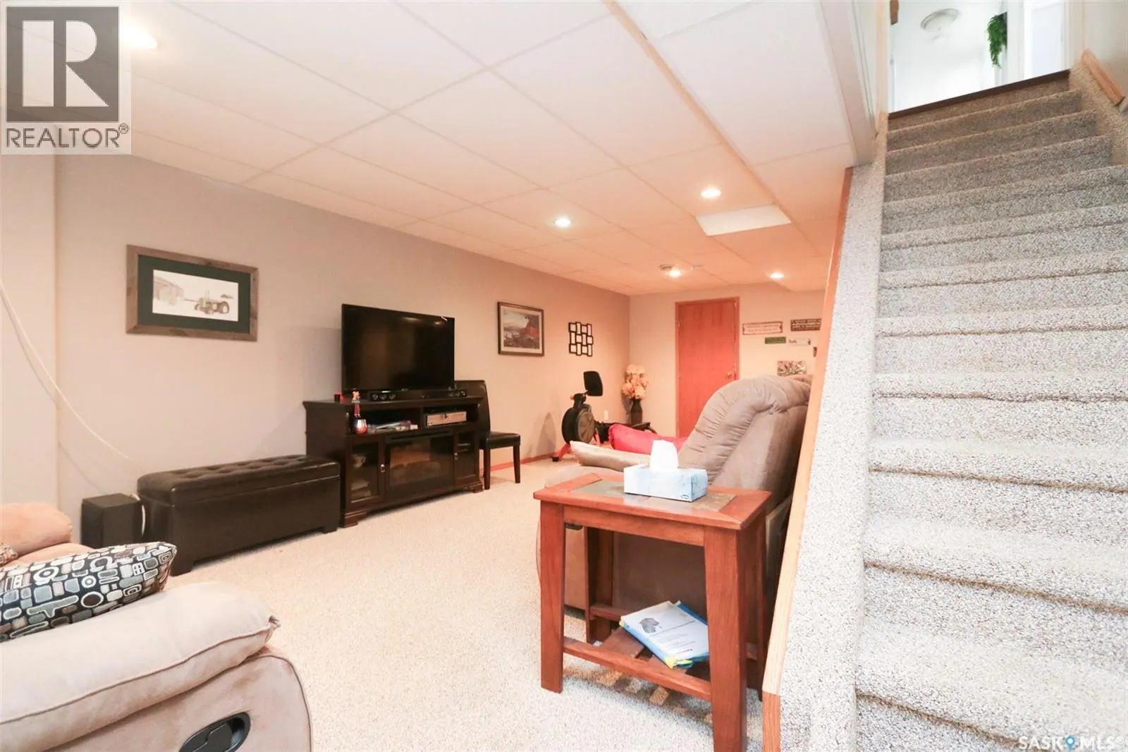 76 Morrison DRIVE