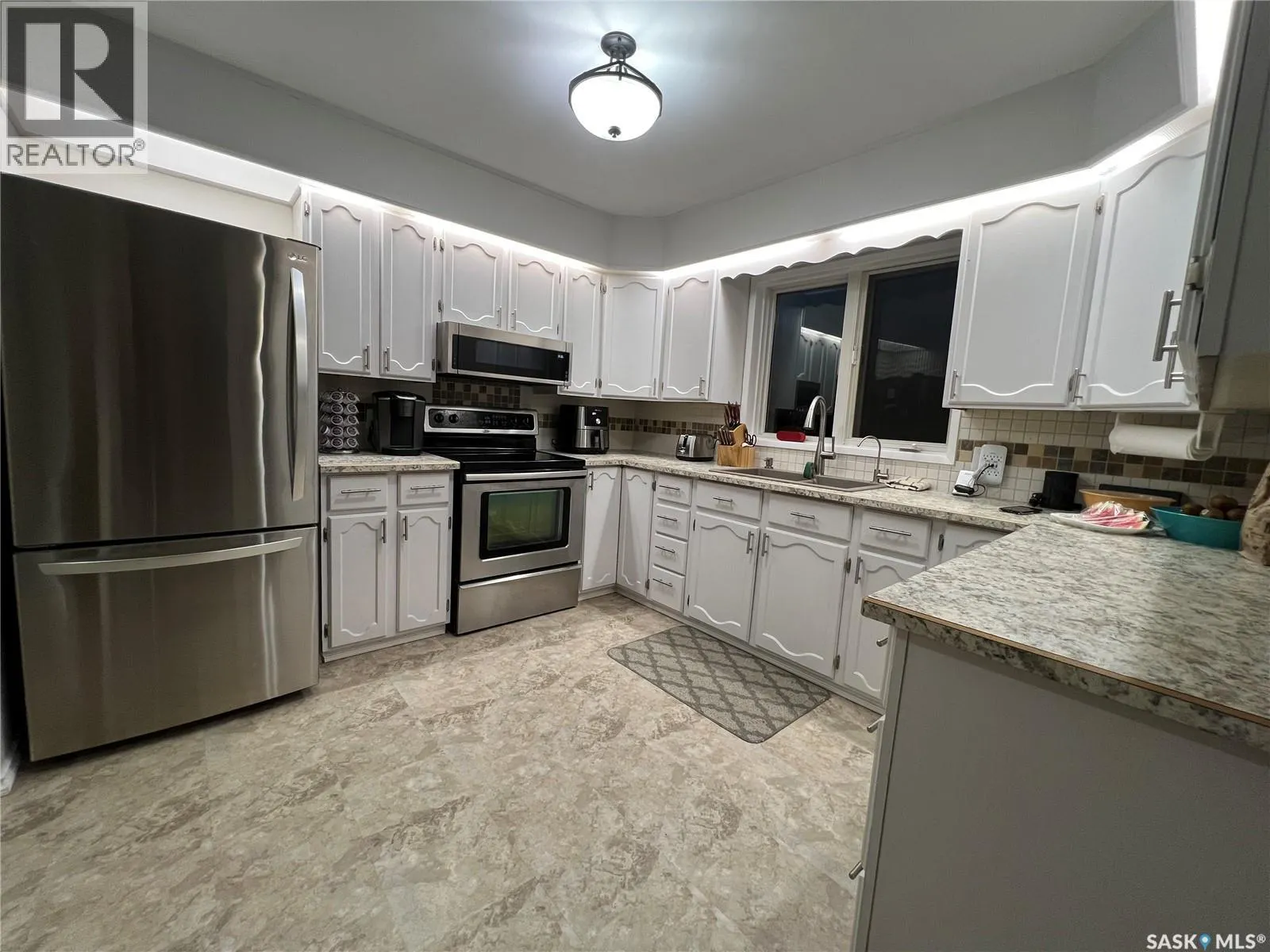 COUNTRY ACRES ACREAGE
