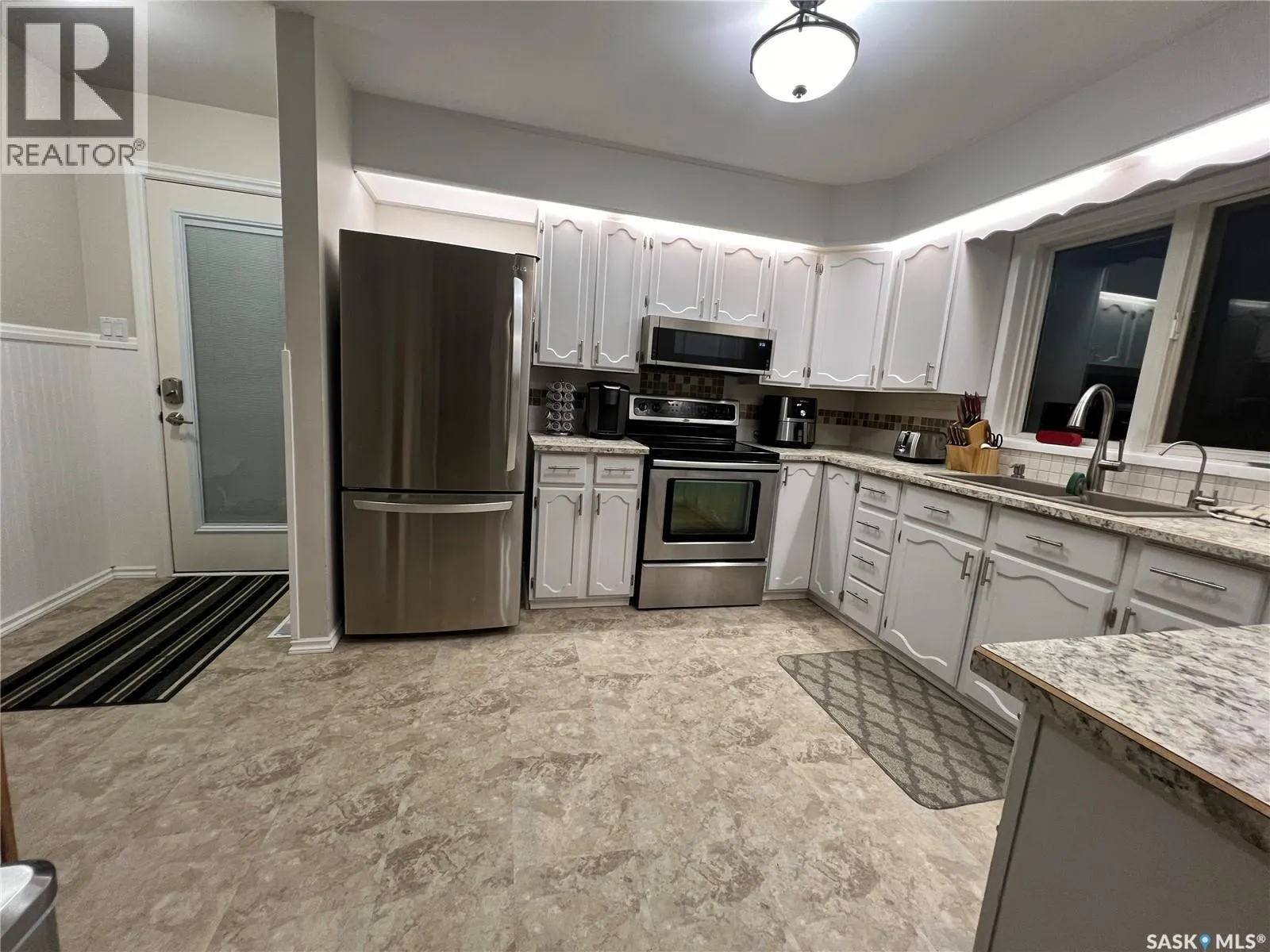 COUNTRY ACRES ACREAGE