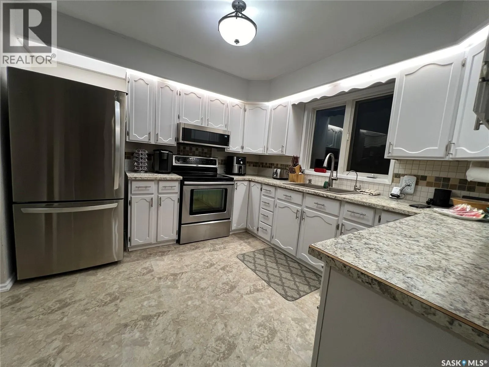 COUNTRY ACRES ACREAGE