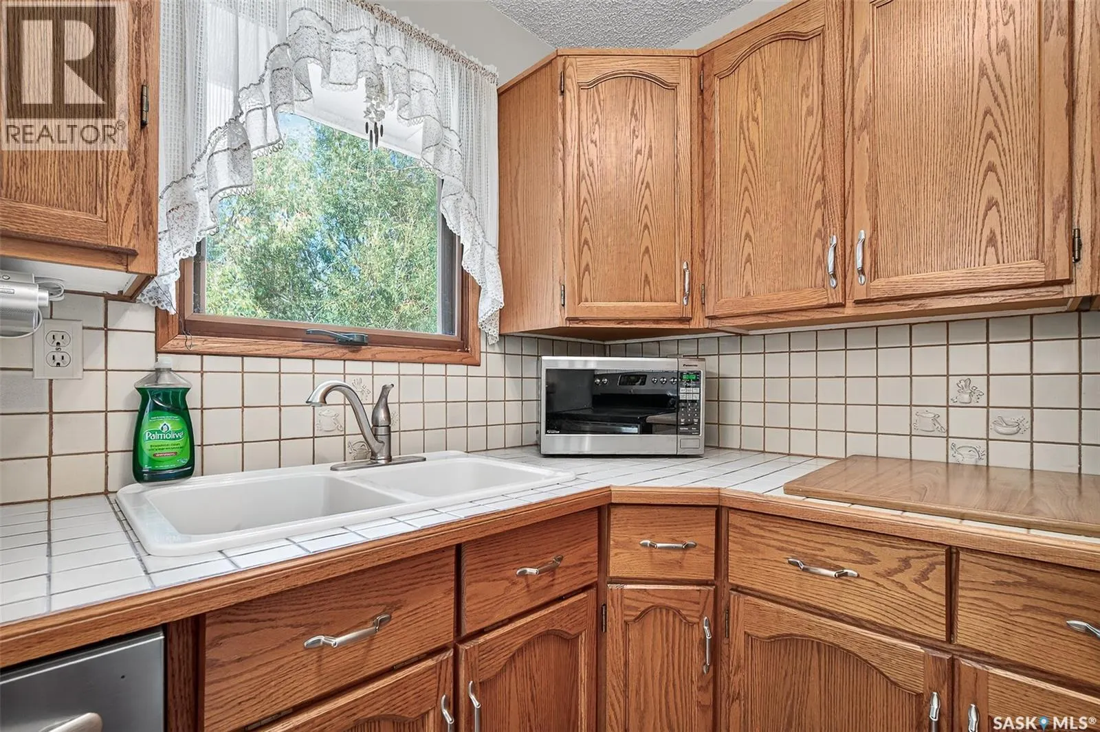 12 Buttercup CRESCENT NW