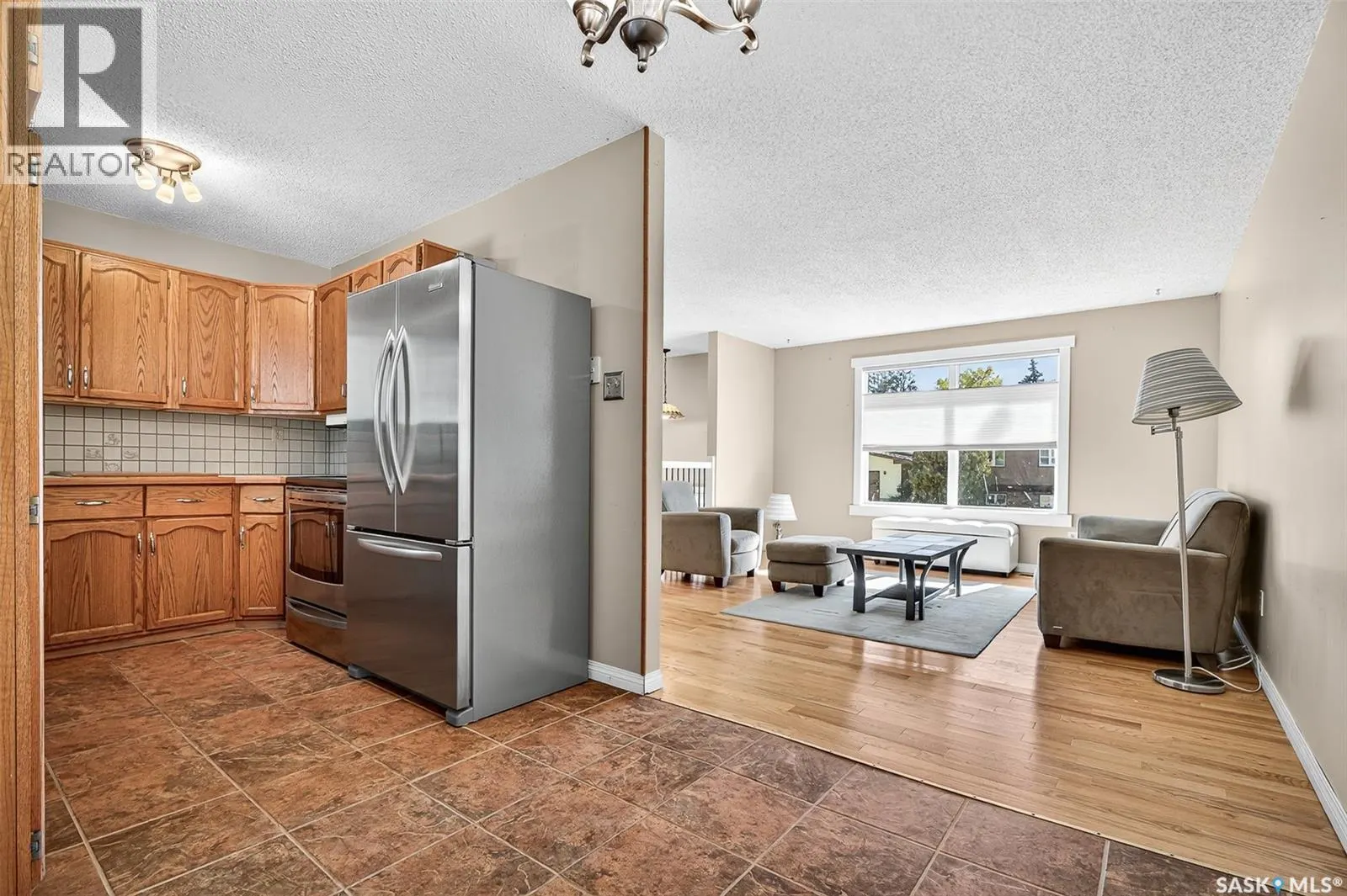 12 Buttercup CRESCENT NW