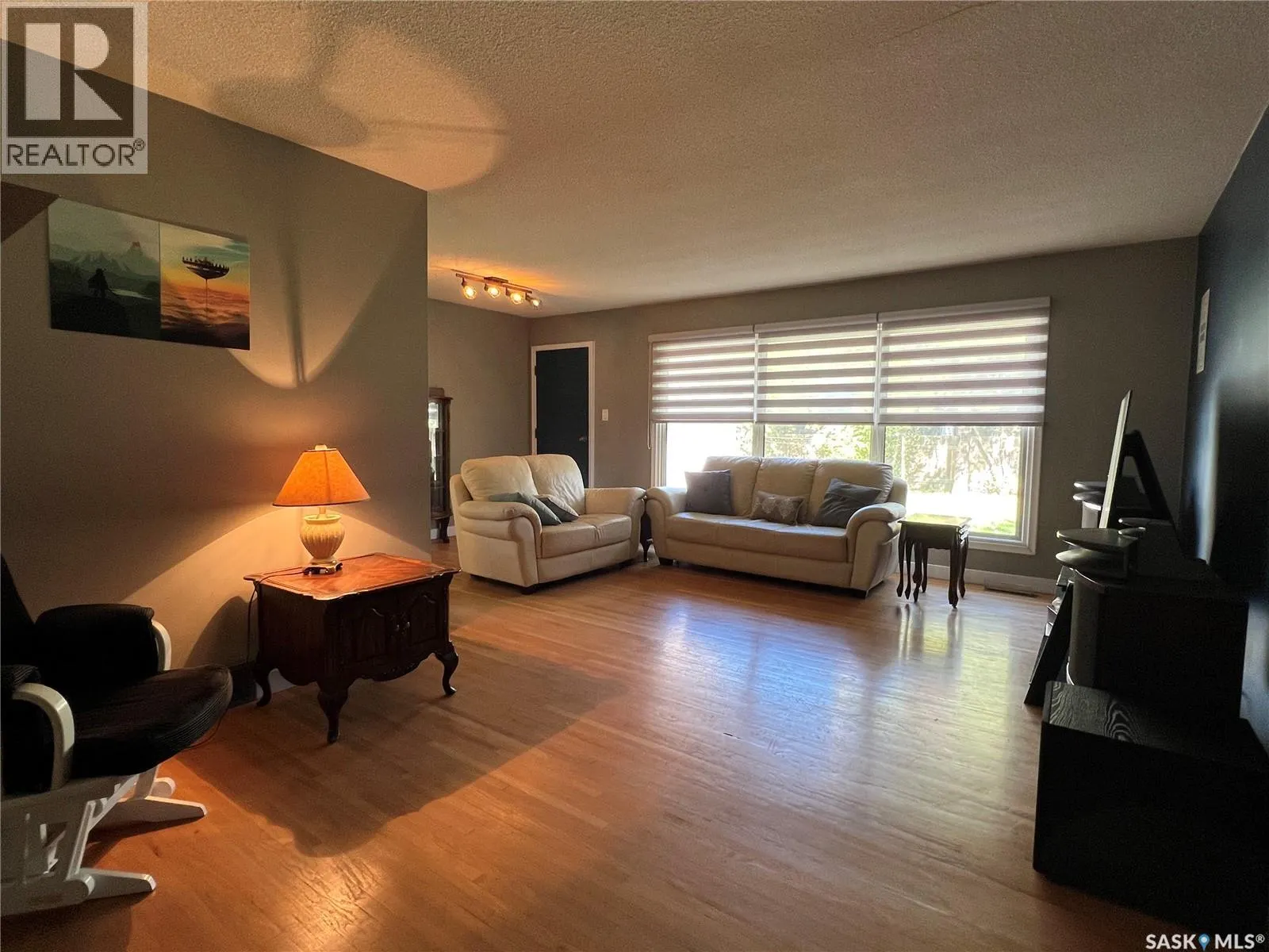 1118 Broadview ROAD