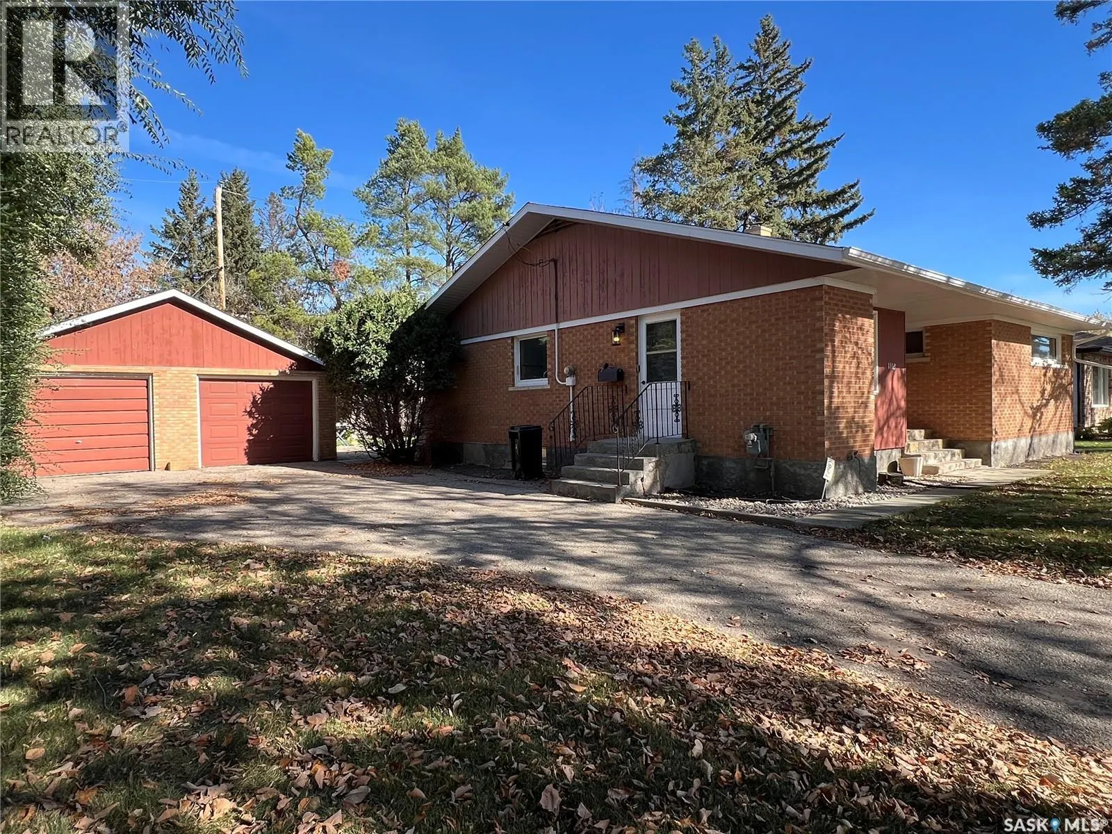 1118 Broadview ROAD