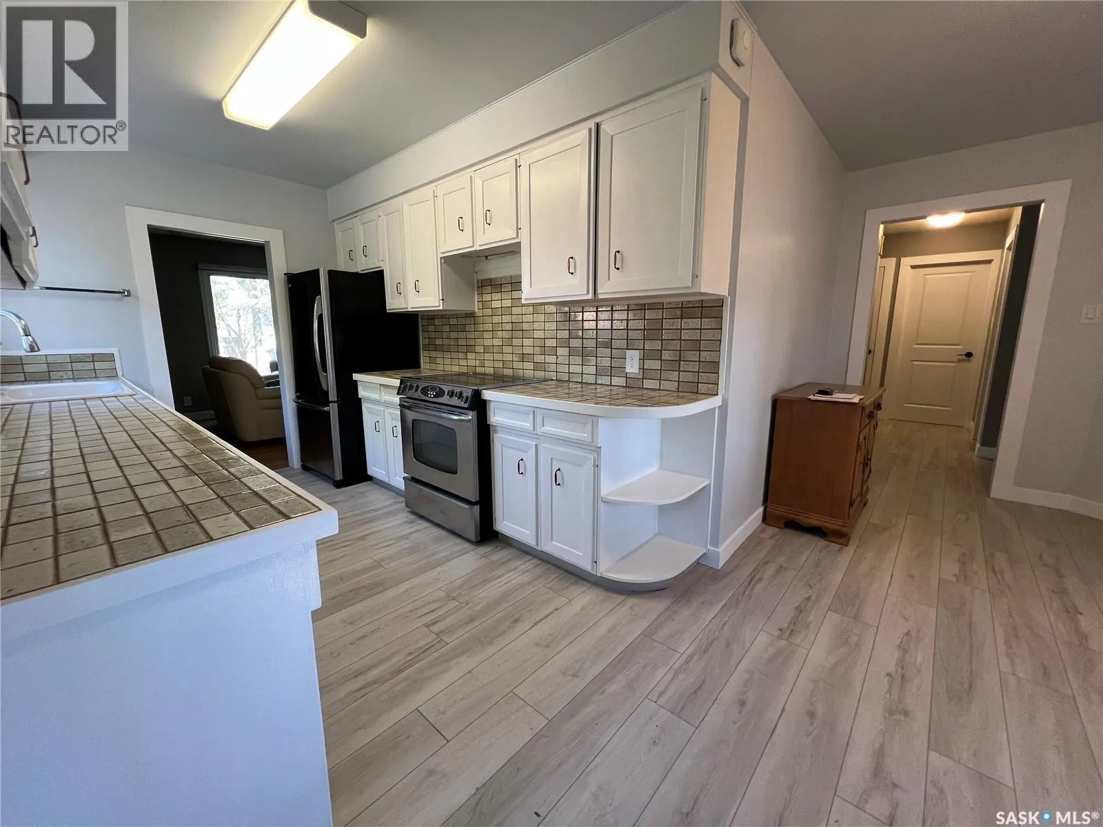 1118 Broadview ROAD