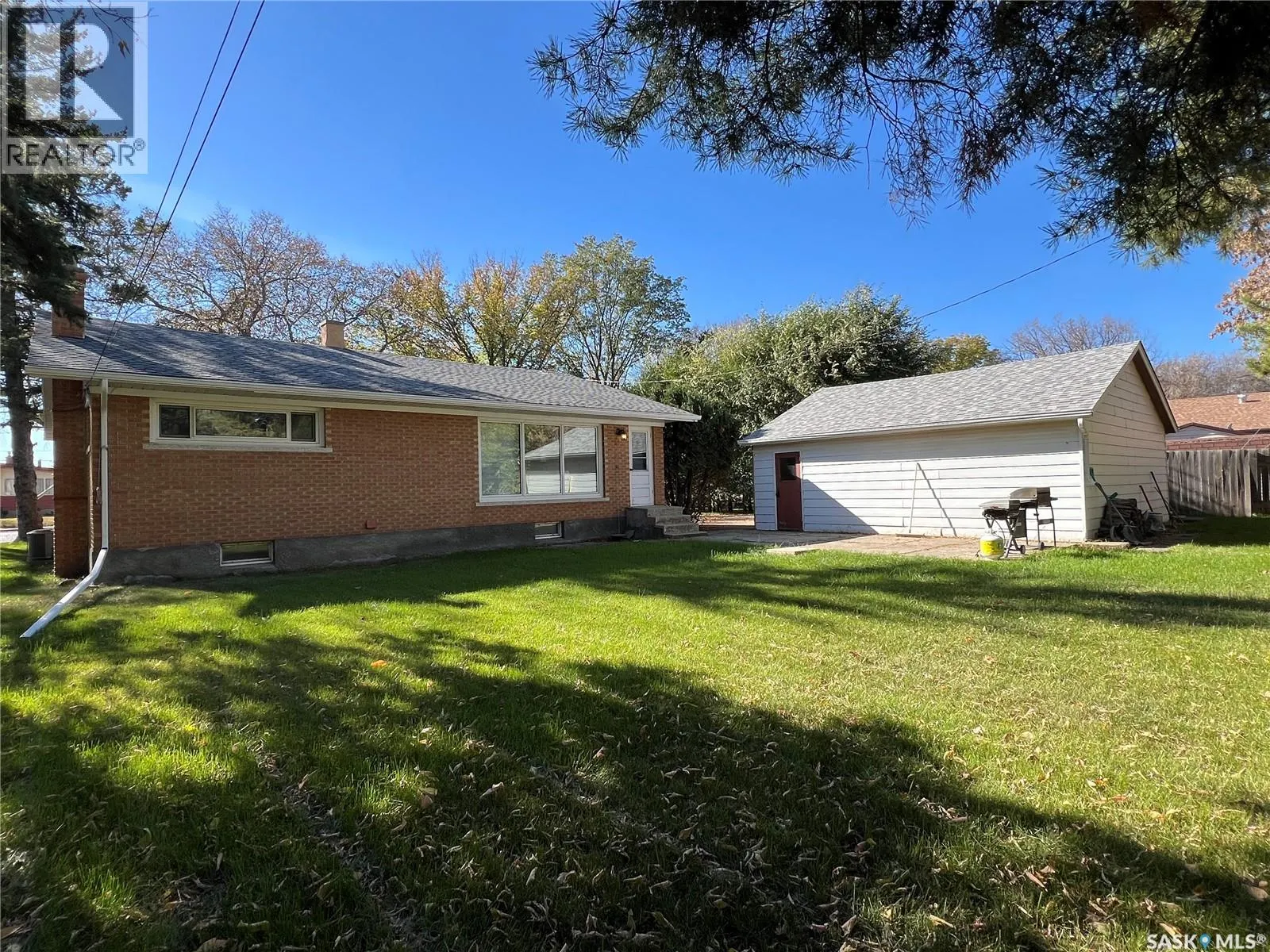 1118 Broadview ROAD