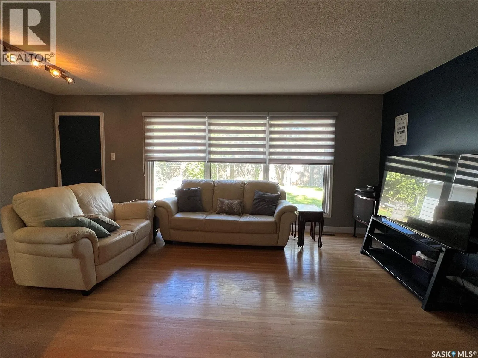 1118 Broadview ROAD