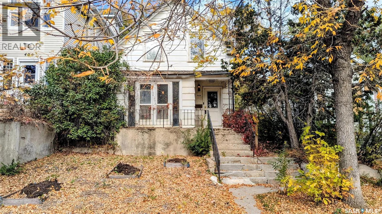 404 25th STREET W
