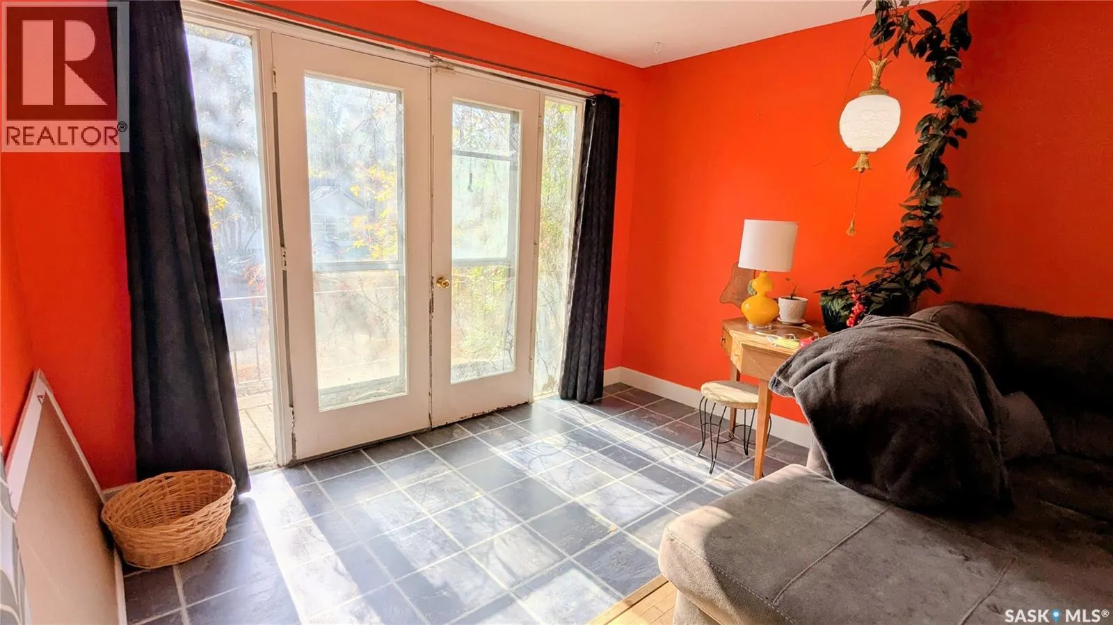 404 25th STREET W