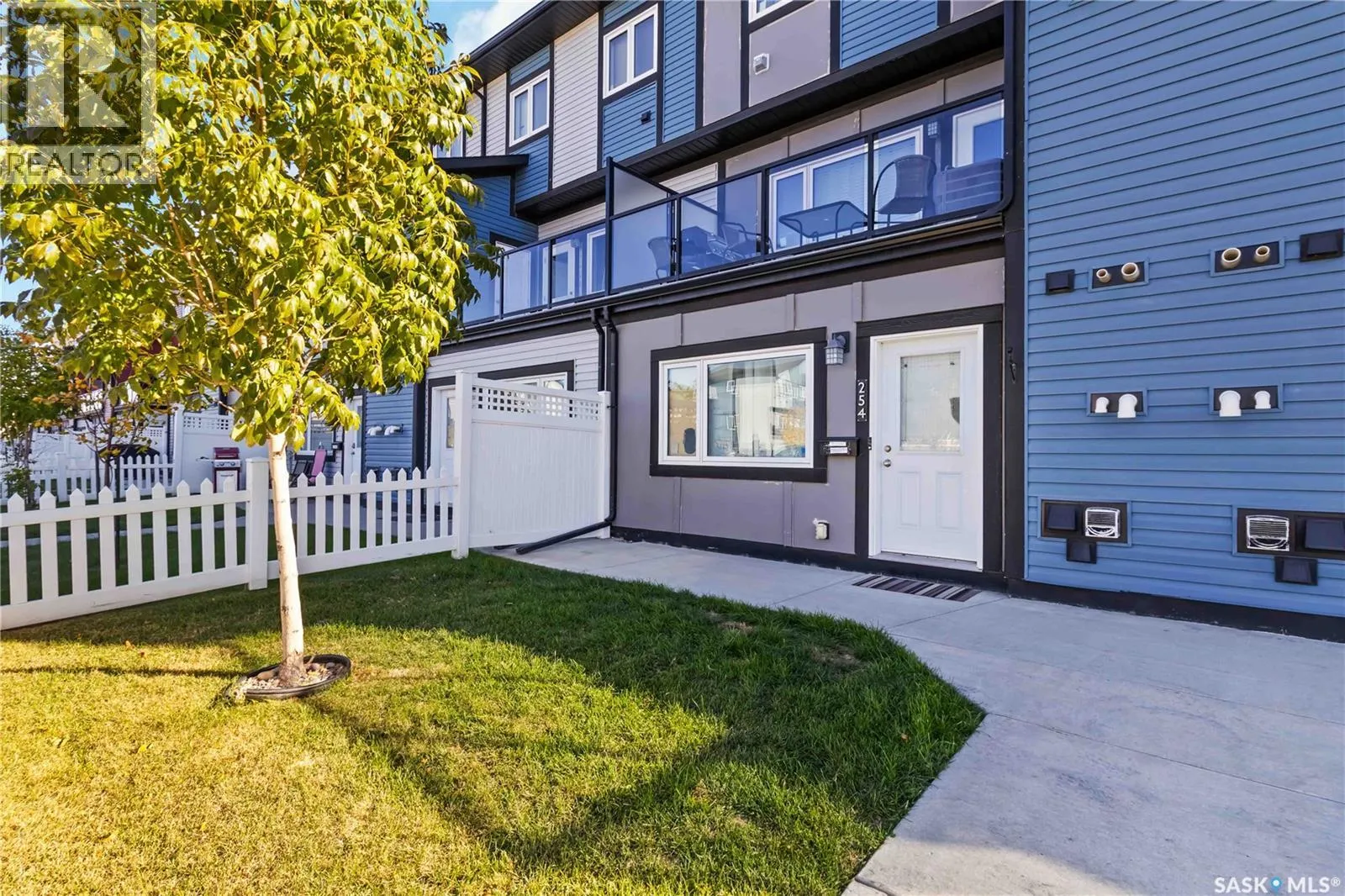 254 250 Akhtar BEND