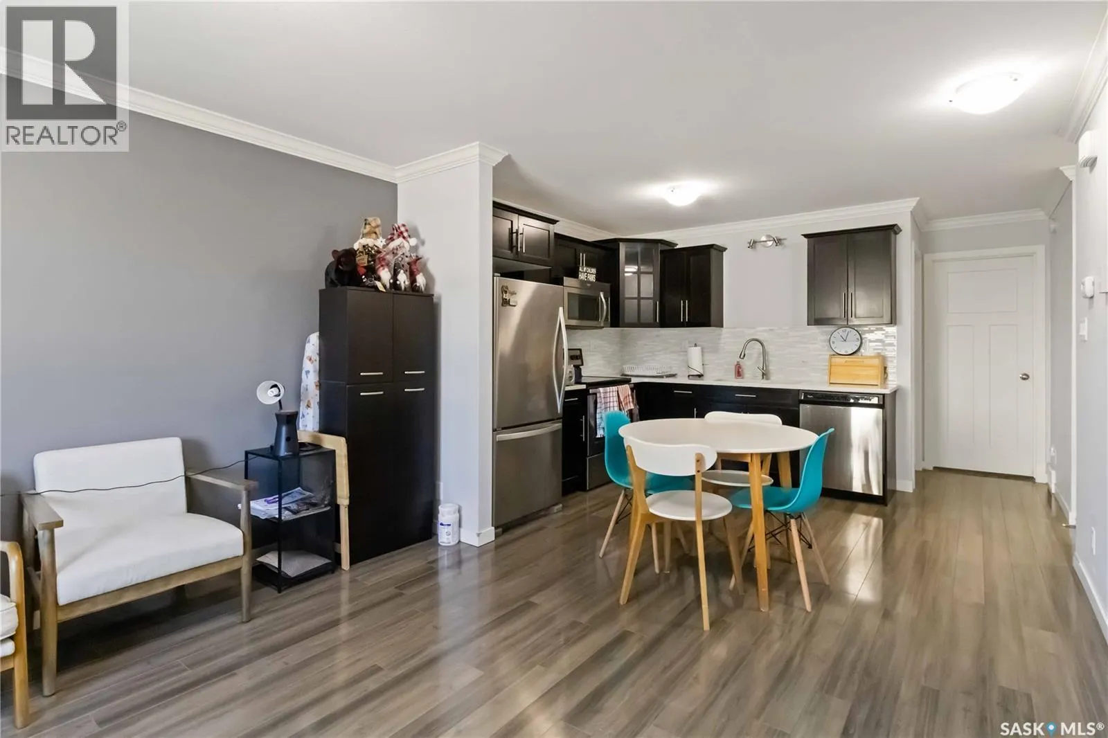 254 250 Akhtar BEND