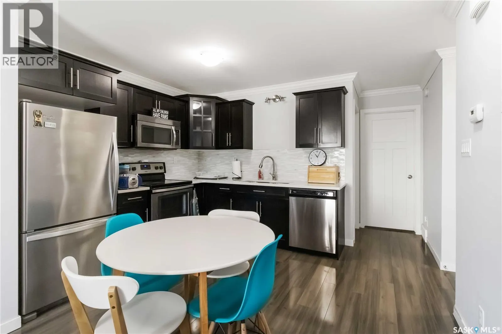 254 250 Akhtar BEND