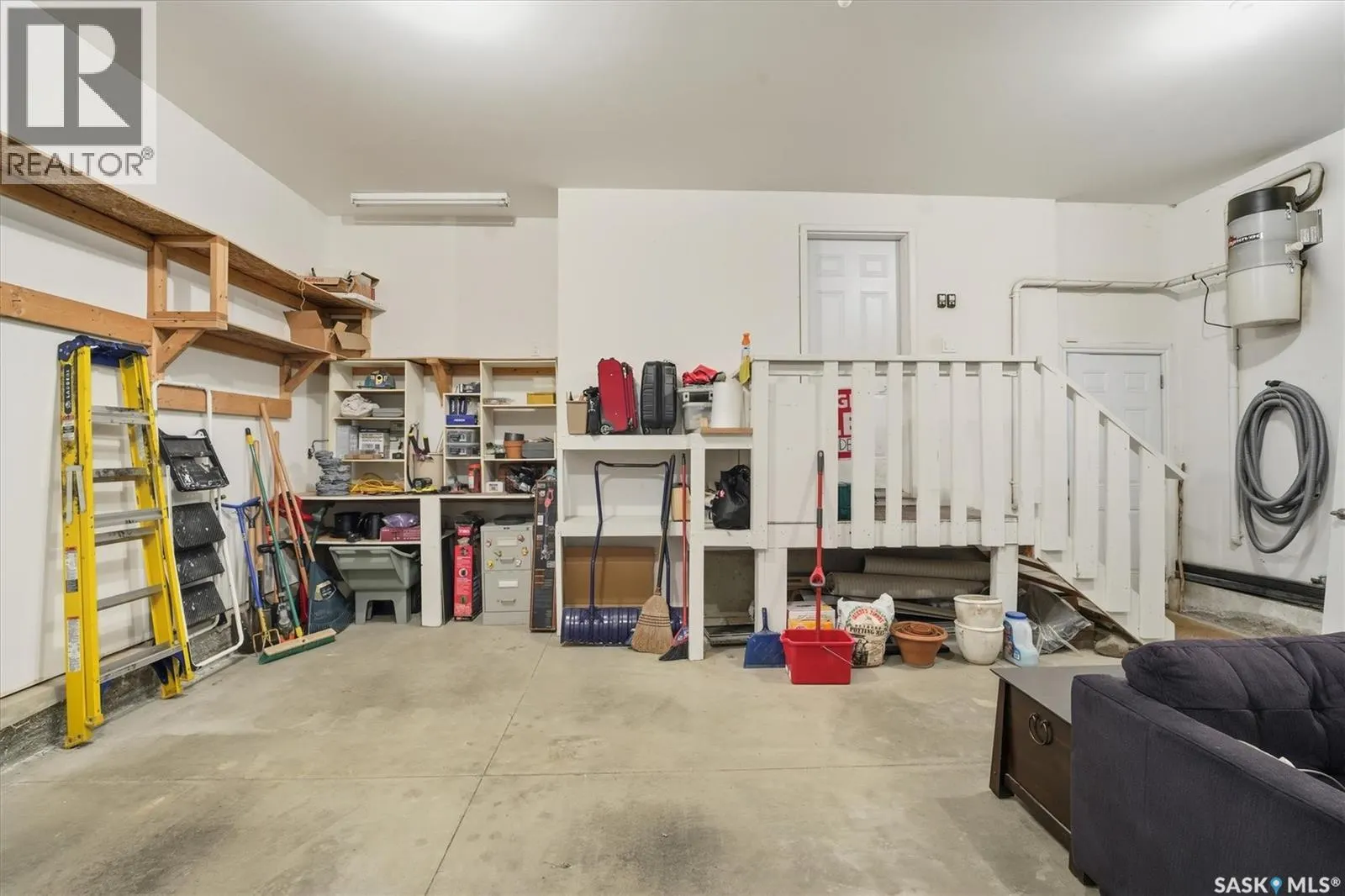 106 Thode AVENUE