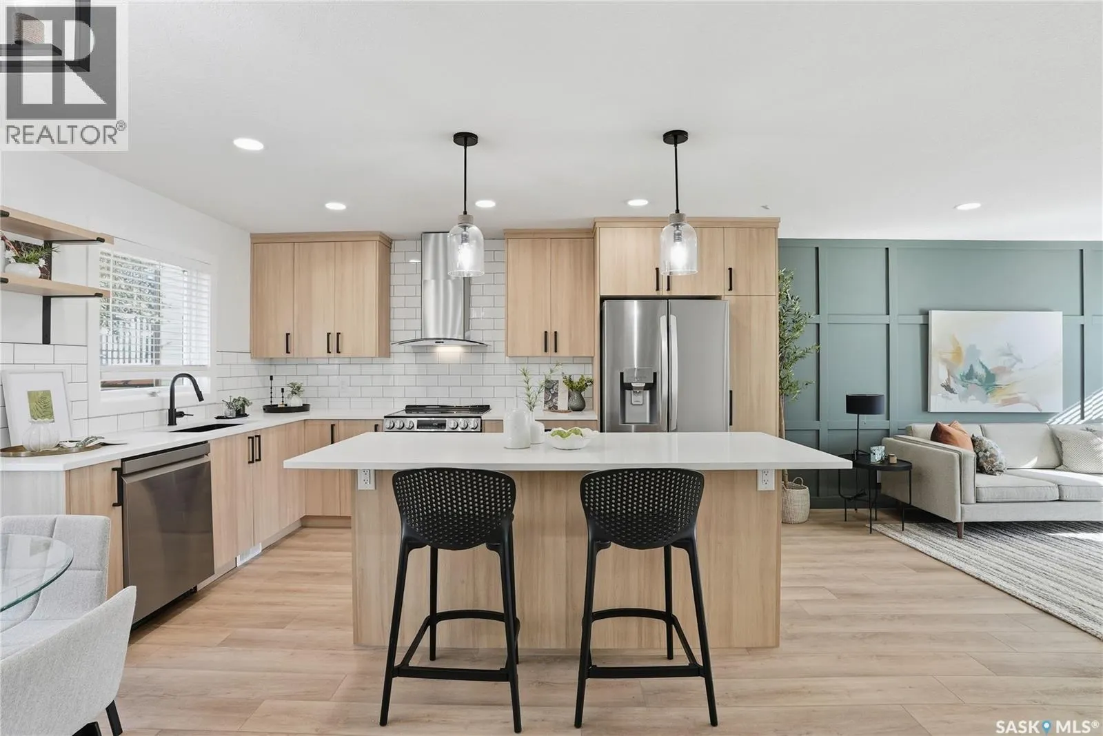 115 Smoothstone CRESCENT