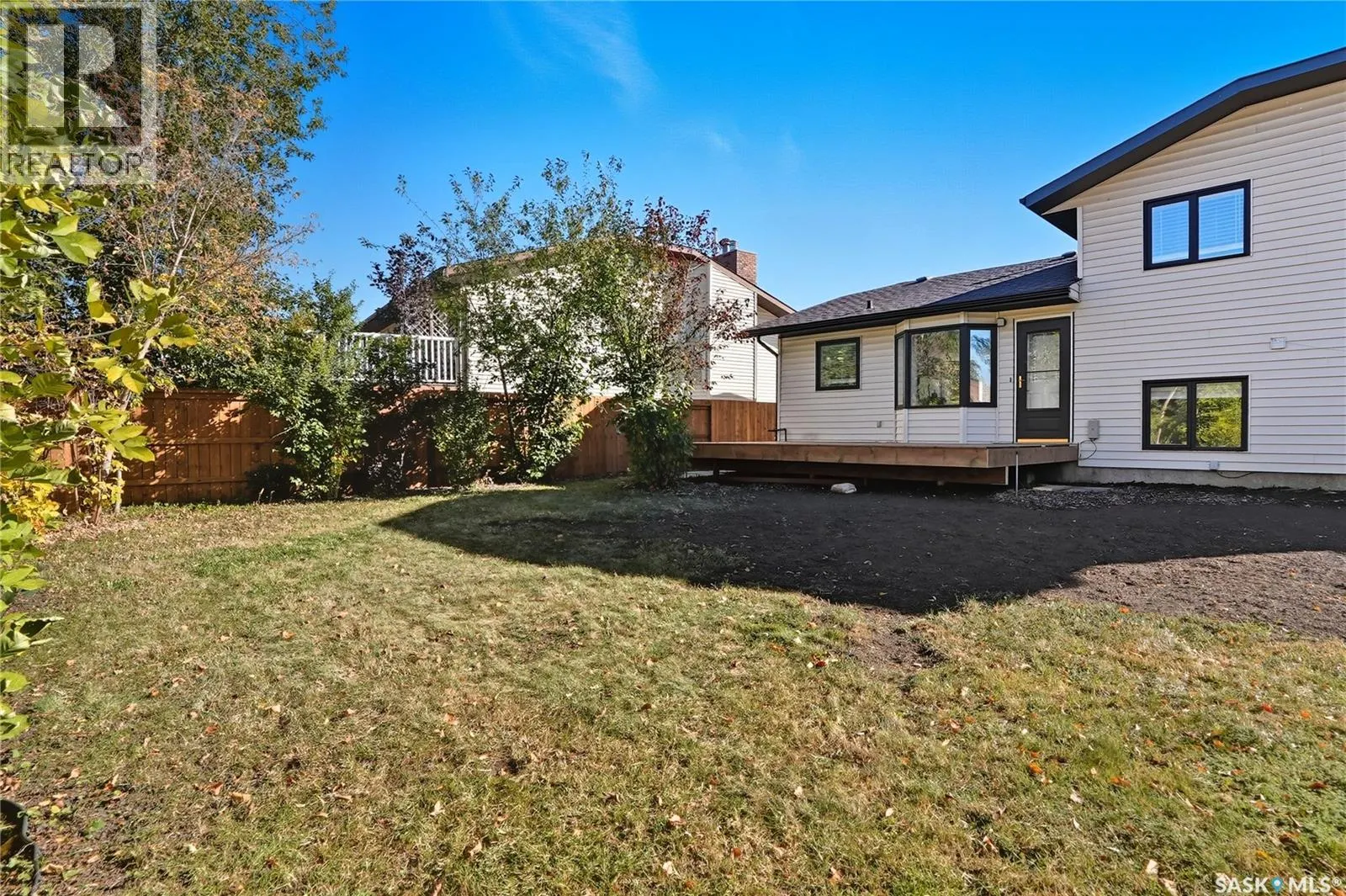115 Smoothstone CRESCENT